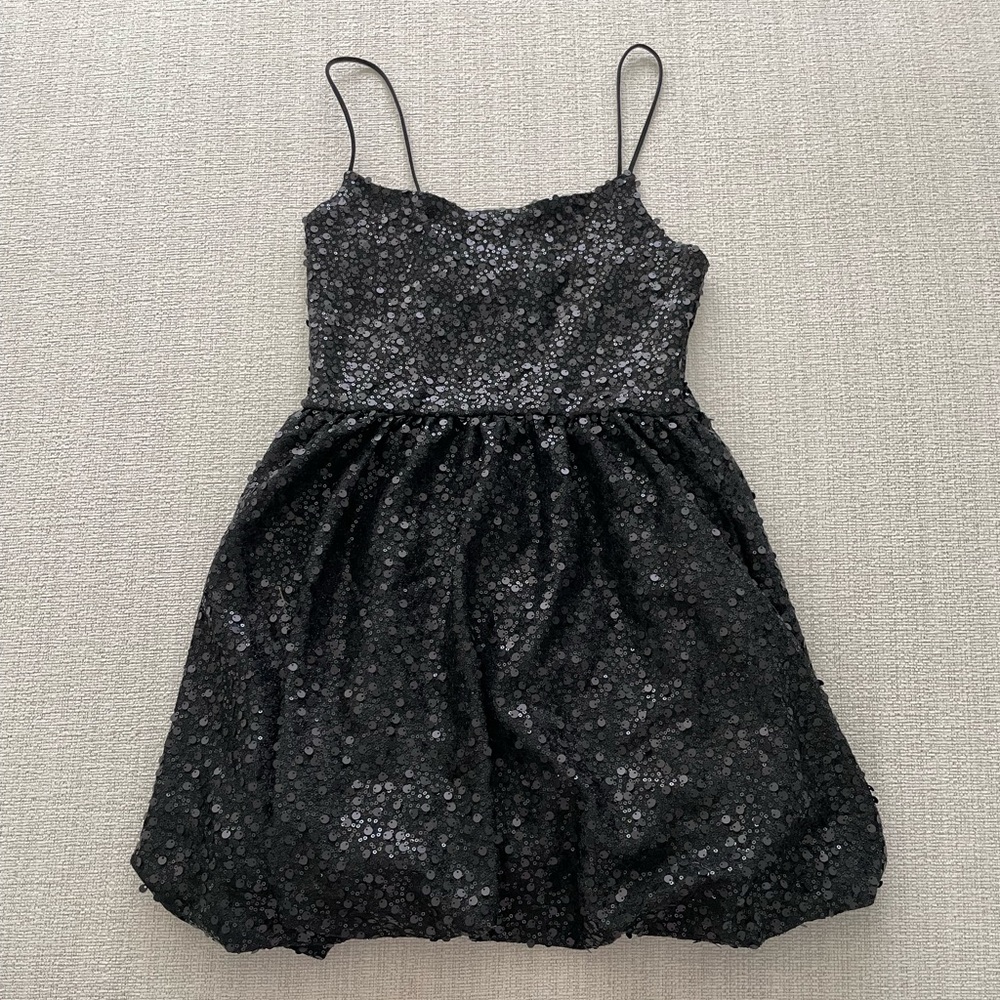 black sequin party mini dress | prettylittlething